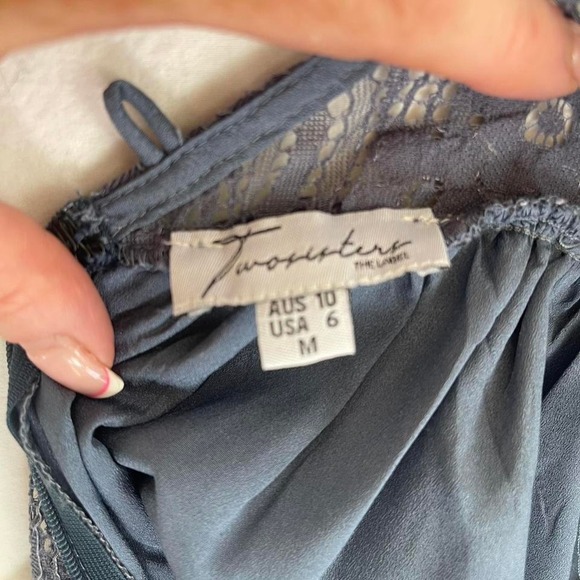 Two sister blue dress tie back - Picture 5 of 8